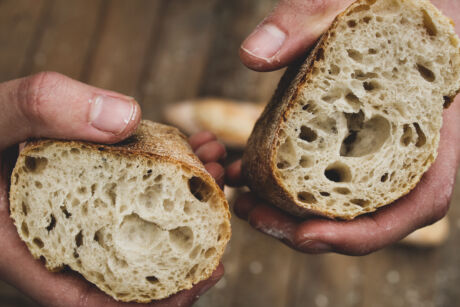 Legend Sourdough Baguette White 340g sfeer cut Artemis 8506