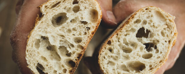 Legend Sourdough Baguette White 400g sfeer cut Artemis 8500